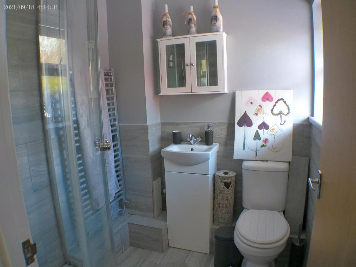 1 Bedroom Annex In The Heart Of Amman Valley Betws  Esterno foto